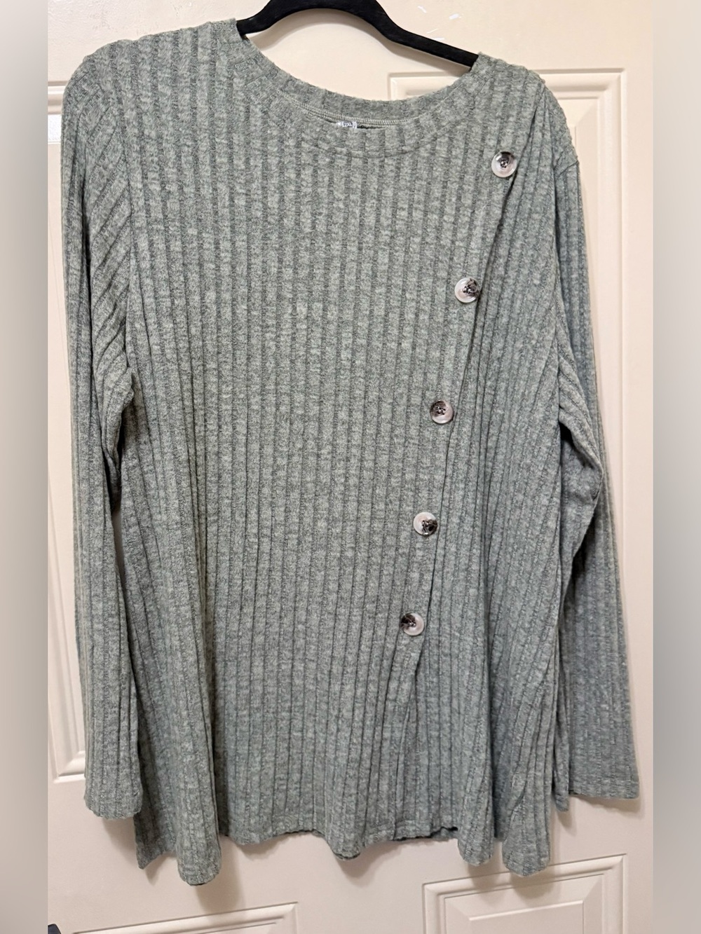 JuneFish Gray Ribbed Tunic Pullover Sweater with Button Detail Size 2XL